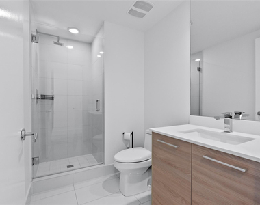 1300 S Miami Avenue - Photo Thumbnail 8