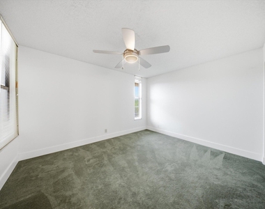 6539 Coral Lake Drive - Photo Thumbnail 20