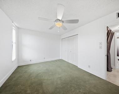 6539 Coral Lake Drive - Photo Thumbnail 19