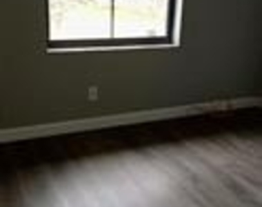 617 Ixoria Avenue - Photo Thumbnail 2