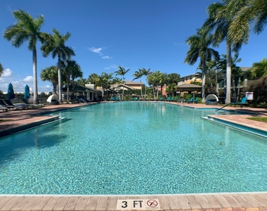 810 Marina Del Ray - Photo Thumbnail 40
