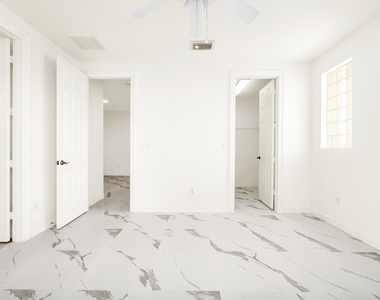 810 Marina Del Ray - Photo Thumbnail 30