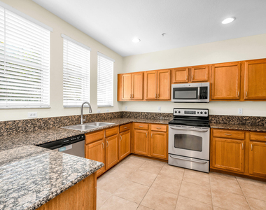 810 Marina Del Ray - Photo Thumbnail 12