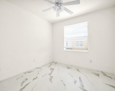 810 Marina Del Ray - Photo Thumbnail 27