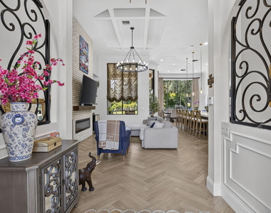 10336 Trianon Place - Photo Thumbnail 5