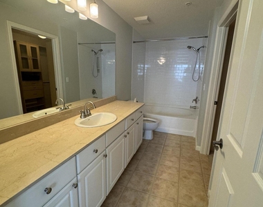 225 Murcia Drive - Photo Thumbnail 6