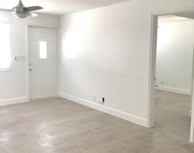 110 Ne 16th Terrace - Photo Thumbnail 7