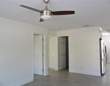110 Ne 16th Terrace - Photo Thumbnail 8