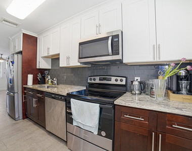 110 Ne 16th Terrace - Photo Thumbnail 4