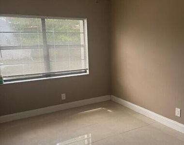 3288 Nw 104th Avenue - Photo Thumbnail 6