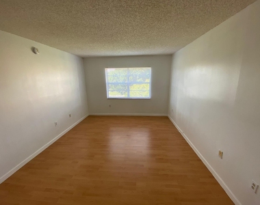 4304 Nw 9th Avenue - Photo Thumbnail 13