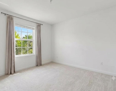 4303 Hammock Grove Drive - Photo Thumbnail 11