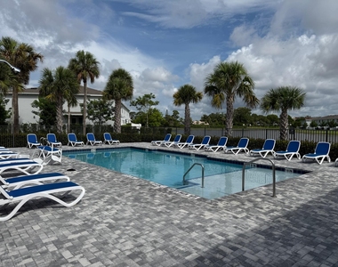 4303 Hammock Grove Drive - Photo Thumbnail 19