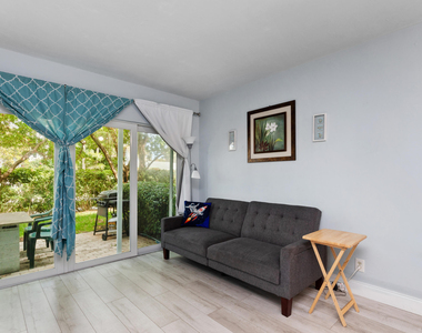 505 Ne 20th Avenue - Photo Thumbnail 14