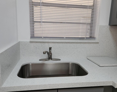 2466 Lincoln Street - Photo Thumbnail 4