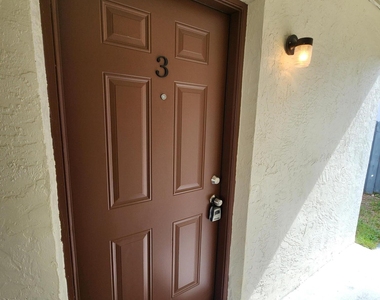 2466 Lincoln Street - Photo Thumbnail 9