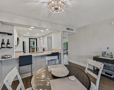 4 Royal Palm Way - Photo Thumbnail 10