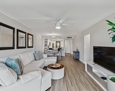 4 Royal Palm Way - Photo Thumbnail 3