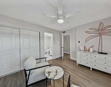 4 Royal Palm Way - Photo Thumbnail 21