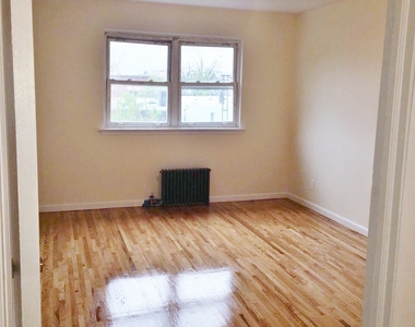 25-22 47th Street - Photo Thumbnail 5