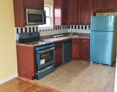 25-22 47th Street - Photo Thumbnail 2