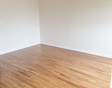 25-22 47th Street - Photo Thumbnail 9