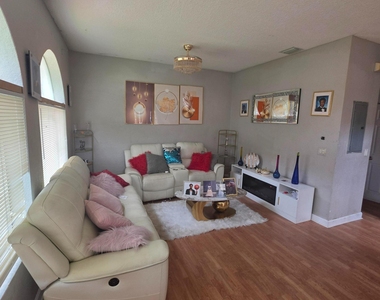 1309 N Santa Catalina Circle - Photo Thumbnail 7