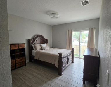 1309 N Santa Catalina Circle - Photo Thumbnail 9