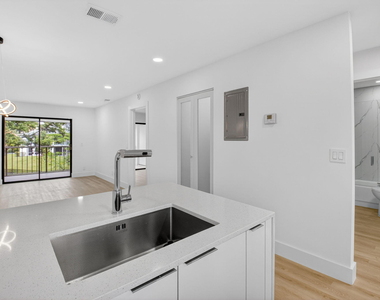 100 W Hidden Valley Boulevard - Photo Thumbnail 1