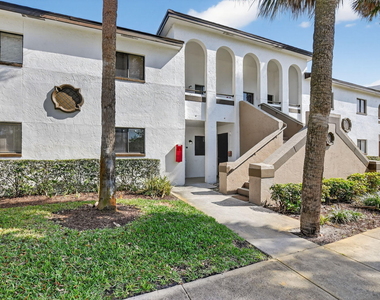 100 W Hidden Valley Boulevard - Photo Thumbnail 14