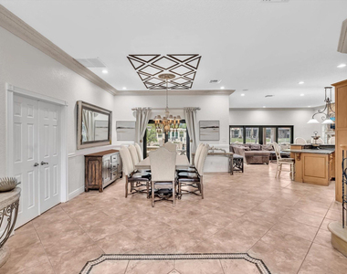 749 Sw 2nd Street - Photo Thumbnail 3