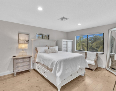 749 Sw 2nd Street - Photo Thumbnail 44