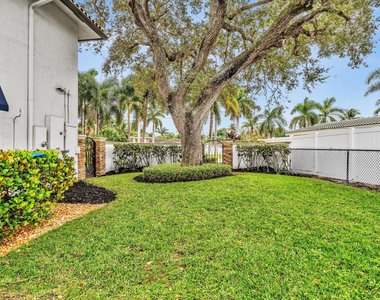 749 Sw 2nd Street - Photo Thumbnail 30