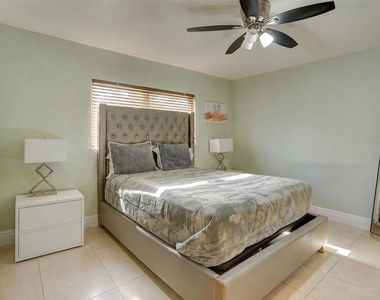 970 Sw 3rd Avenue - Photo Thumbnail 10