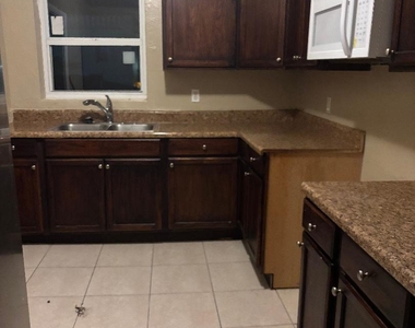 516 20th Street - Photo Thumbnail 3