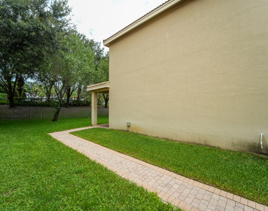 10941 Bitternut Hickory Lane - Photo Thumbnail 32