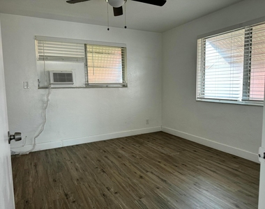 1734 Fletcher Street - Photo Thumbnail 5