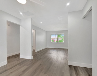 10920 Gable Street - Photo Thumbnail 19