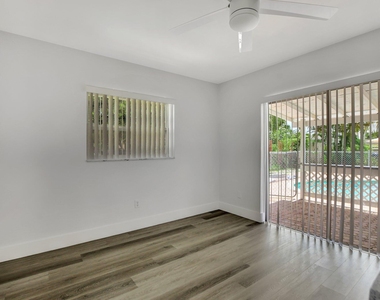 10920 Gable Street - Photo Thumbnail 18
