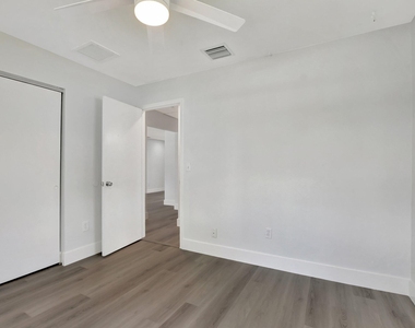 10920 Gable Street - Photo Thumbnail 10