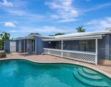 10920 Gable Street - Photo Thumbnail 23