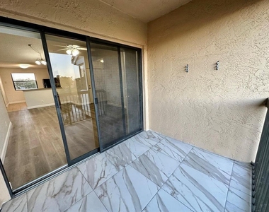 5641 Riverside Drive - Photo Thumbnail 3