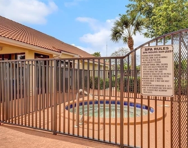 5641 Riverside Drive - Photo Thumbnail 18