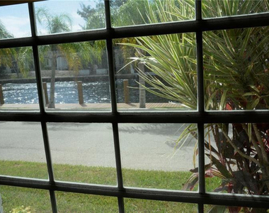 6499 Bay Club Drive - Photo Thumbnail 14