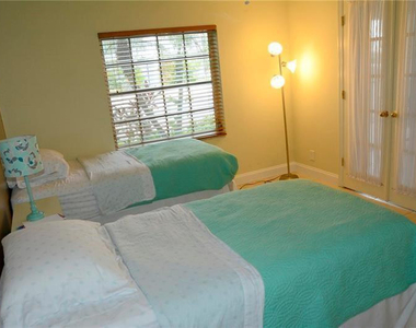6499 Bay Club Drive - Photo Thumbnail 15