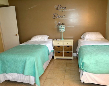 6499 Bay Club Drive - Photo Thumbnail 16