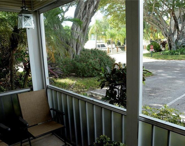 6499 Bay Club Drive - Photo Thumbnail 22