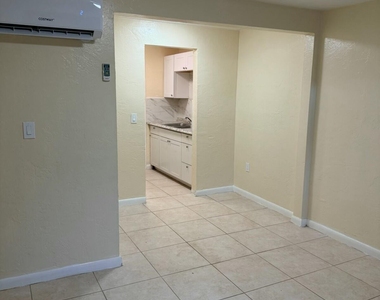 1135 Sharazad Boulevard - Photo Thumbnail 3