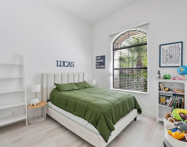 8251 Canopy Terrace - Photo Thumbnail 19