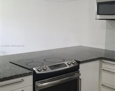 5170 Sw 40th Avenue - Photo Thumbnail 5